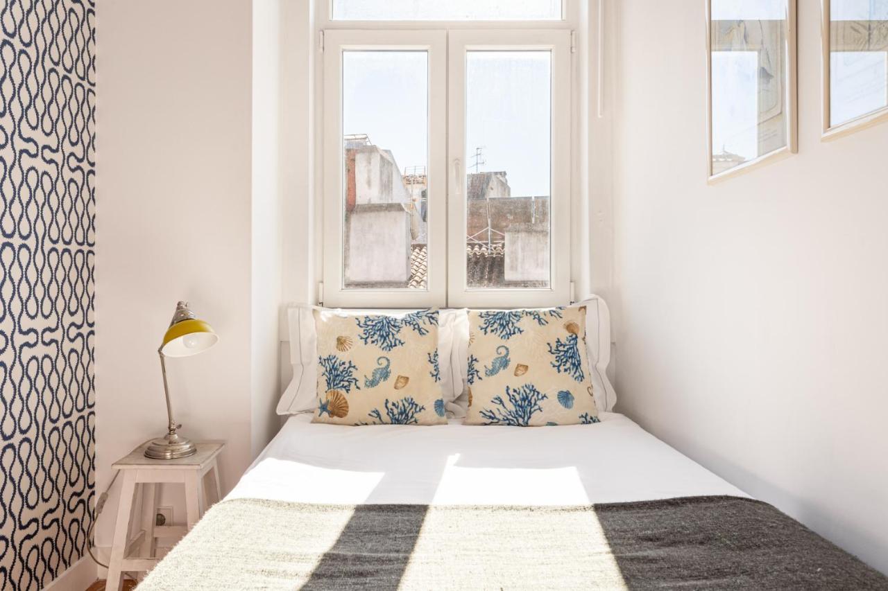Joivy Chic 2Br Apt In Bairro Alto, 2Mins To Sao Pedro De Alcantara Viewpoint Lisbon Bagian luar foto